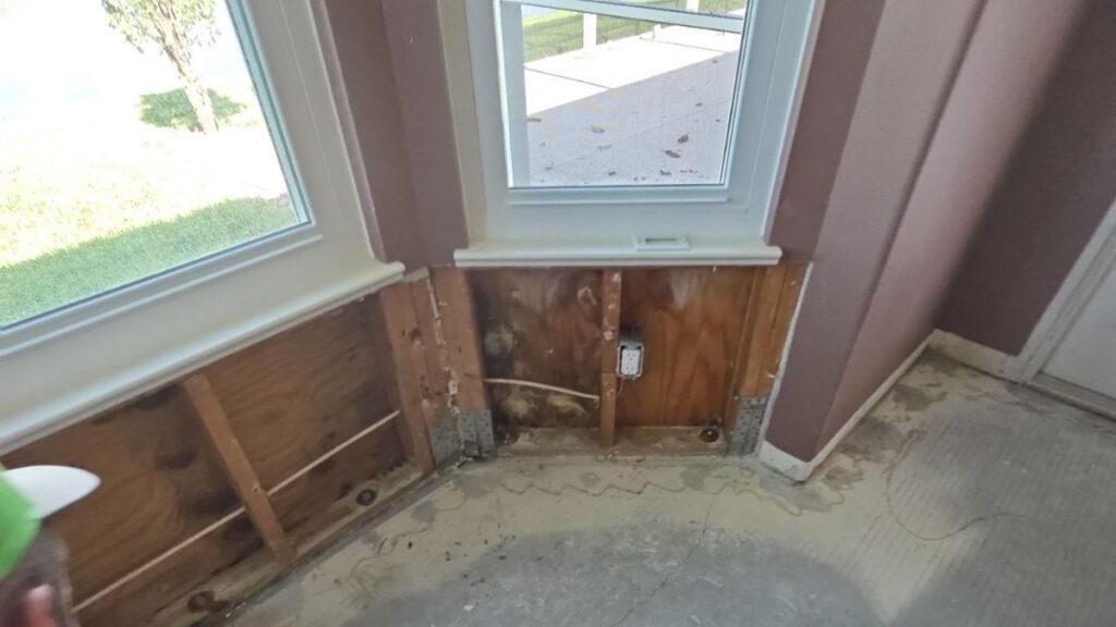 Flood damage flood cuts and drying in Rockledge, FL – Affordable Water and Mold Removal job photo