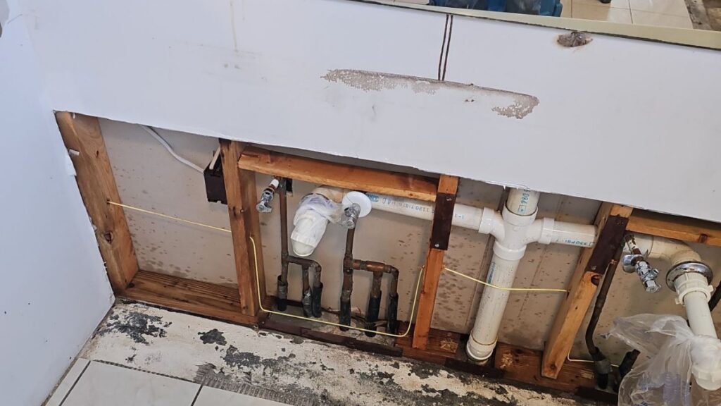 Water extraction on tile floor in Melbourne Beach, FL – Affordable Water and Mold Removal job photo